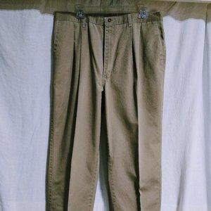 Wrangler Riata Pleated Khakis